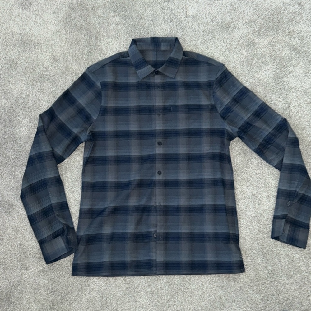 Lululemon long sleeve shirt